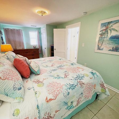 Cozy Canaveral Cottages ケープ・カナベラル エクステリア 写真