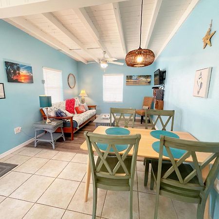 Cozy Canaveral Cottages ケープ・カナベラル エクステリア 写真