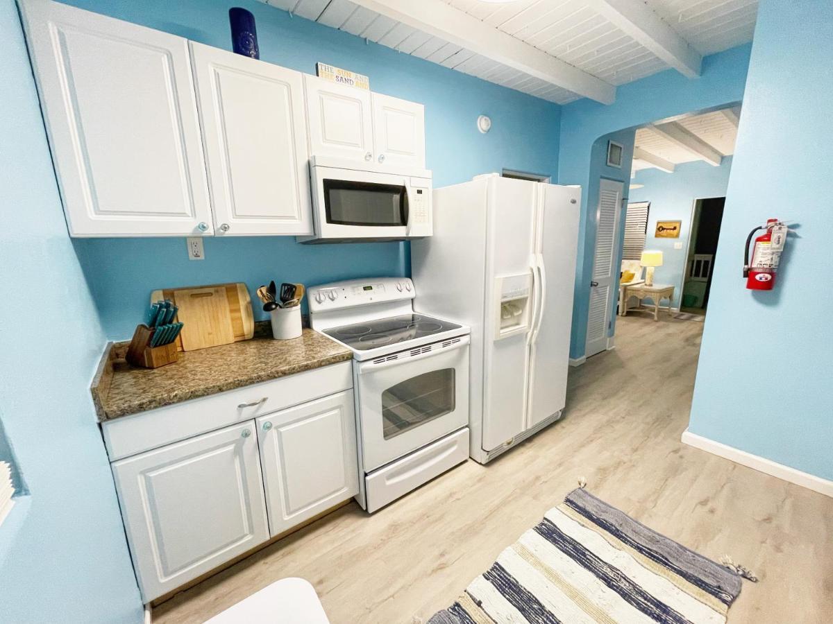 Cozy Canaveral Cottages ケープ・カナベラル エクステリア 写真