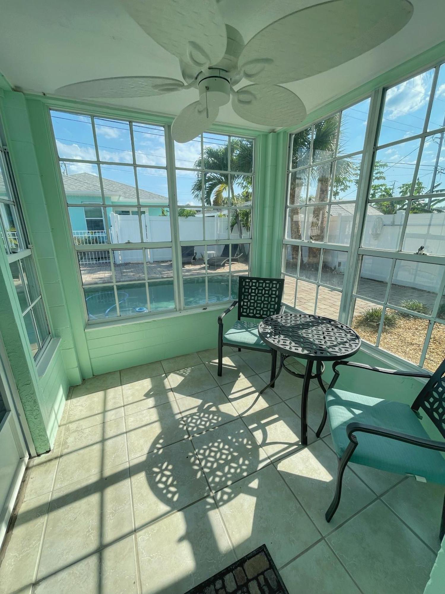 Cozy Canaveral Cottages ケープ・カナベラル エクステリア 写真