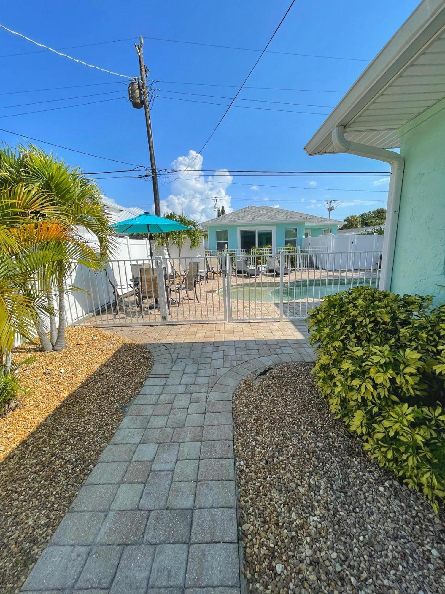 Cozy Canaveral Cottages ケープ・カナベラル エクステリア 写真