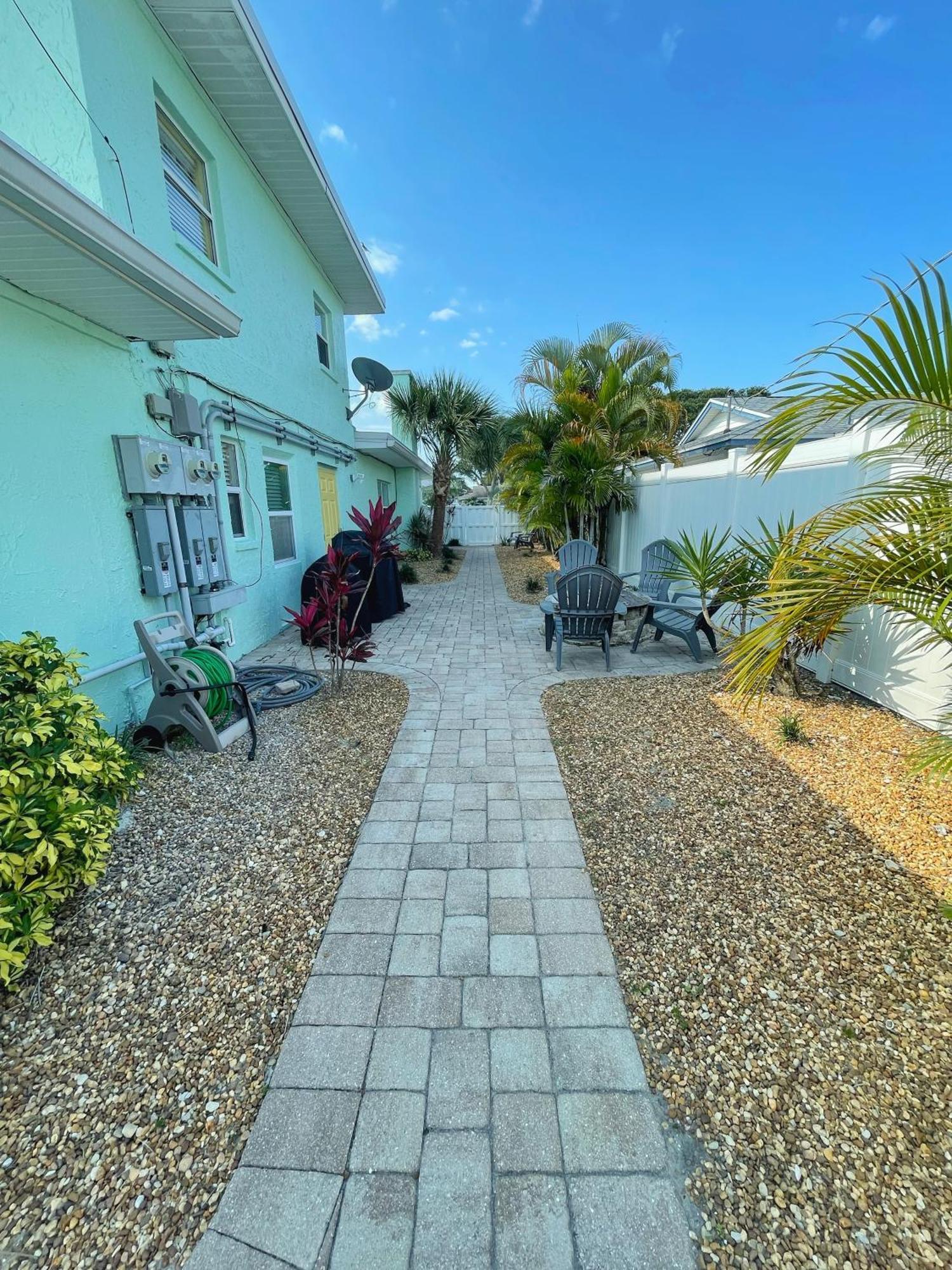 Cozy Canaveral Cottages ケープ・カナベラル エクステリア 写真