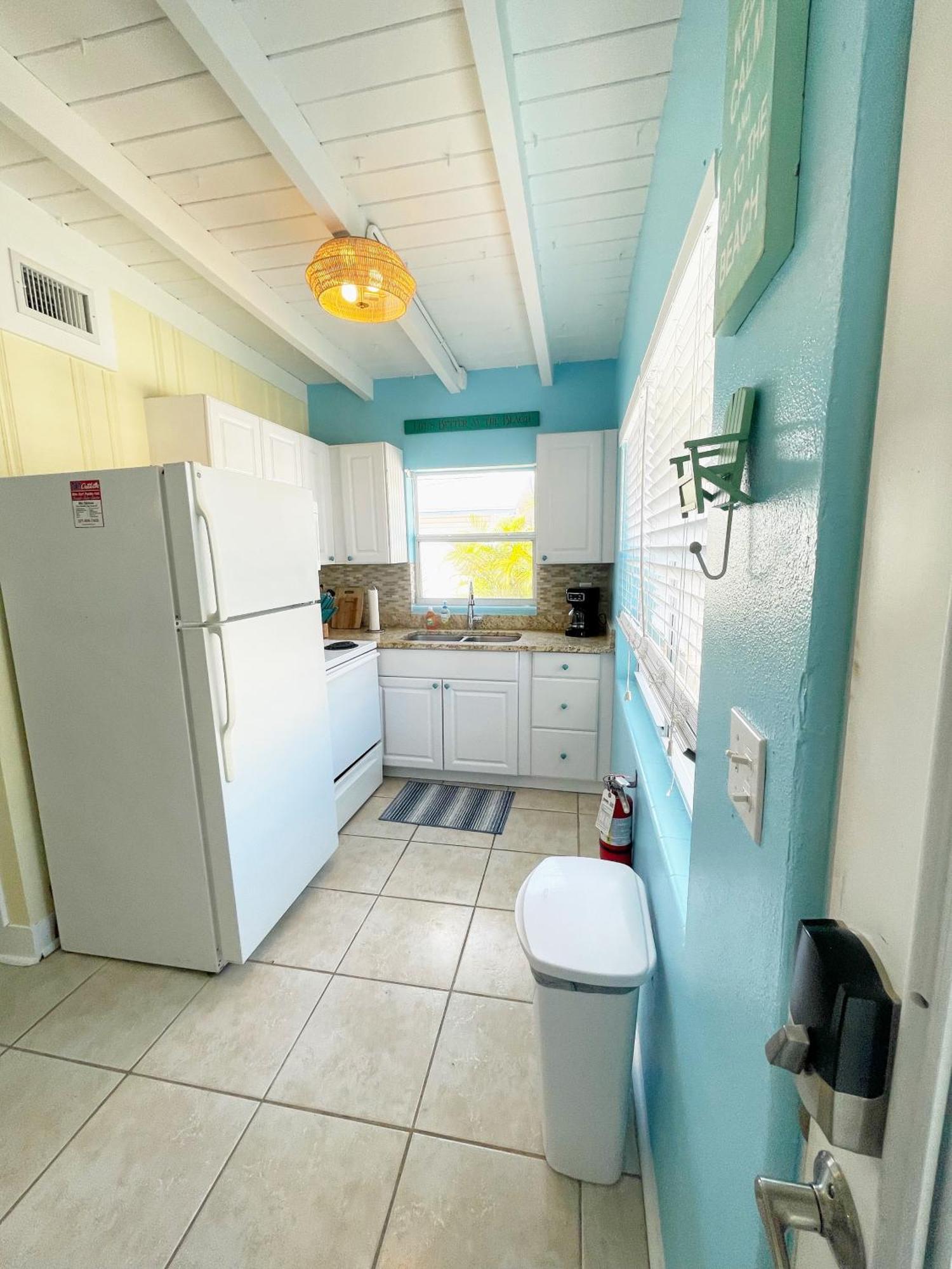 Cozy Canaveral Cottages ケープ・カナベラル エクステリア 写真